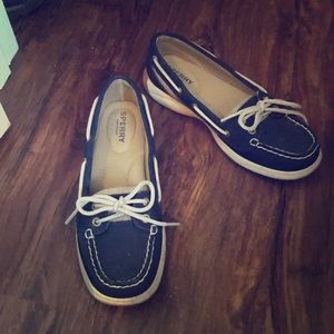 Boat shoes sperry
